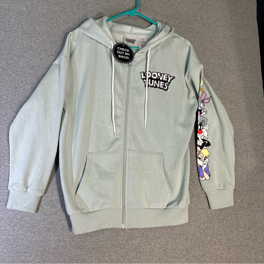 Women’s Size Small Looney Tunes Zipper Hoodie  NWT SUPER SOFT VERY CUTE